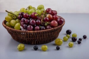 پربار کردن درخت انگور